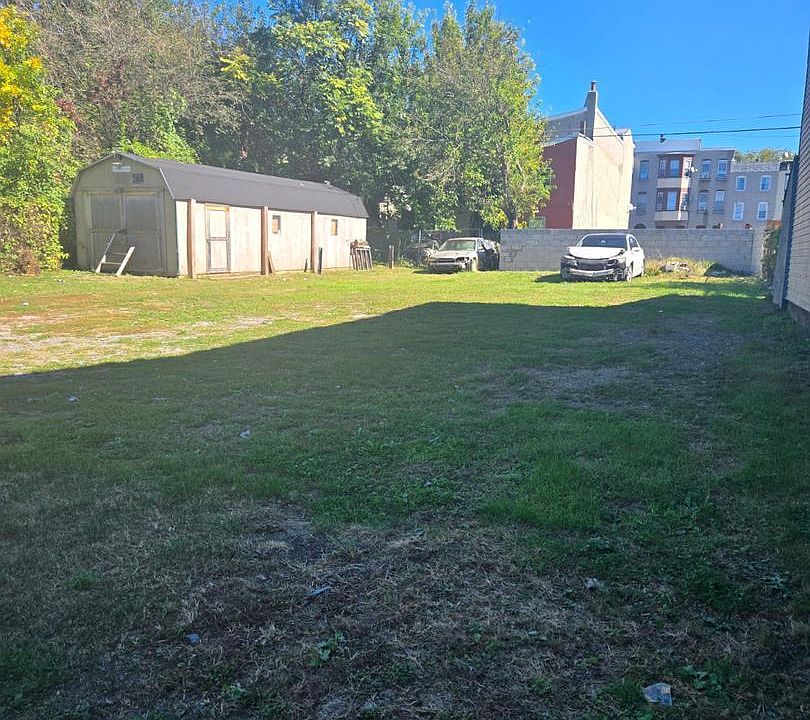 1st image of 133 Lemon St