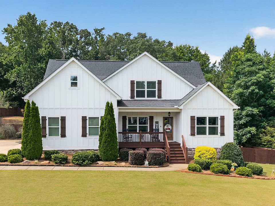 1st image of 297 Huntington Way