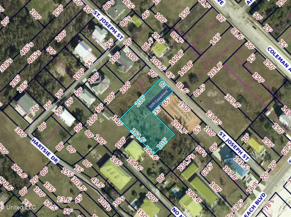 109 Saint Joseph St, Waveland, MS 39576