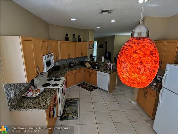 4th image of 10962 SW Dunhill Ct