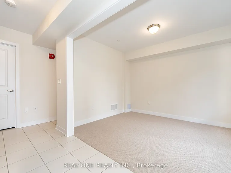 28 Credit Ln — Photo 6