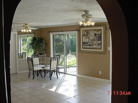 5th image of 17102 Live Oak Cir