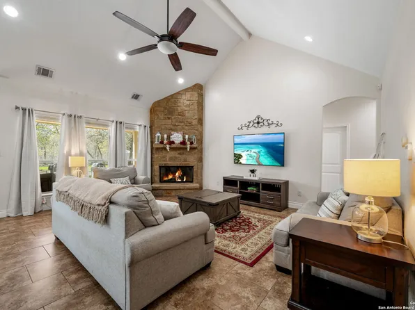 235 Cibolo Ridge, La Vernia, TX 78121