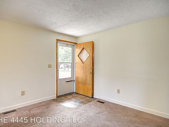 5th image of 326 Heather St APT 4