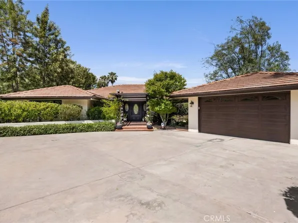 3854 Hampstead Rd, La Canada Flintridge, CA 91011