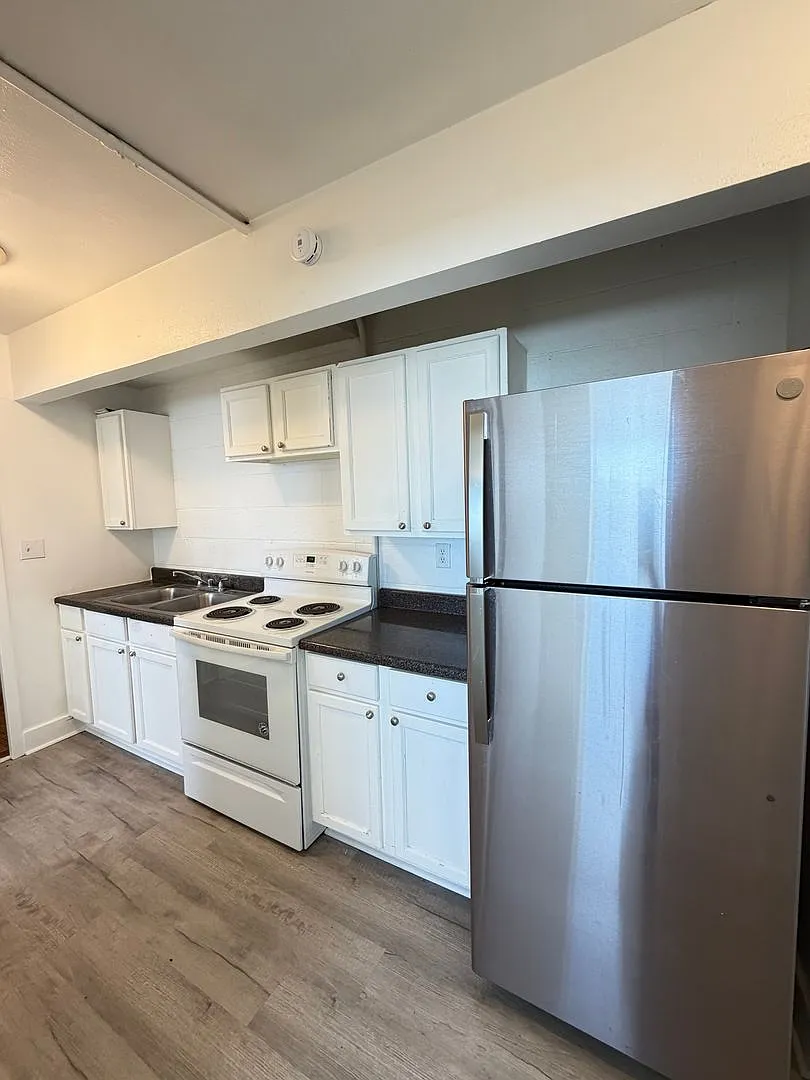 Two Bedrooms, One Bedroom, and Studio Apartments Available — Photo 2