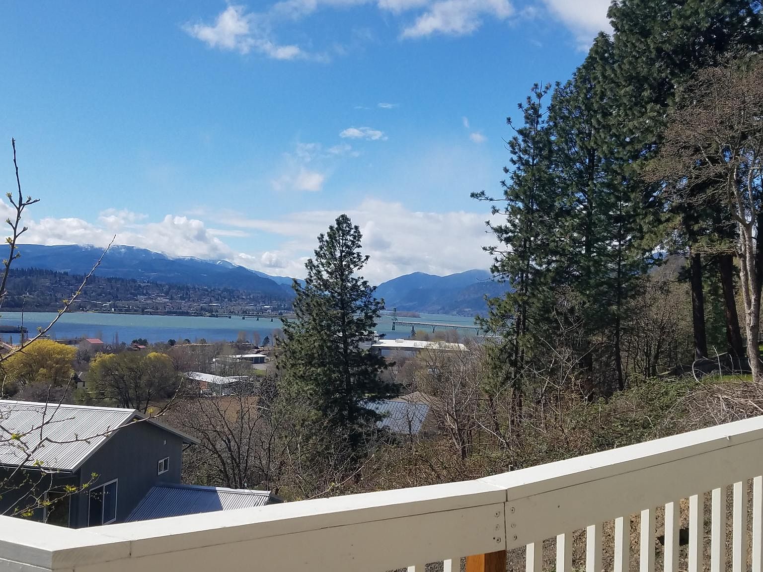 435 N Oak St 4, Bingen, WA 98605 Zillow