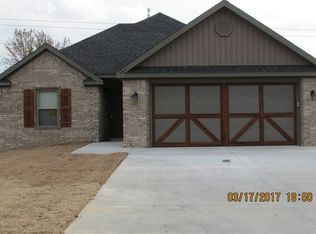 405 Lucian Ln, Springdale, AR 72764