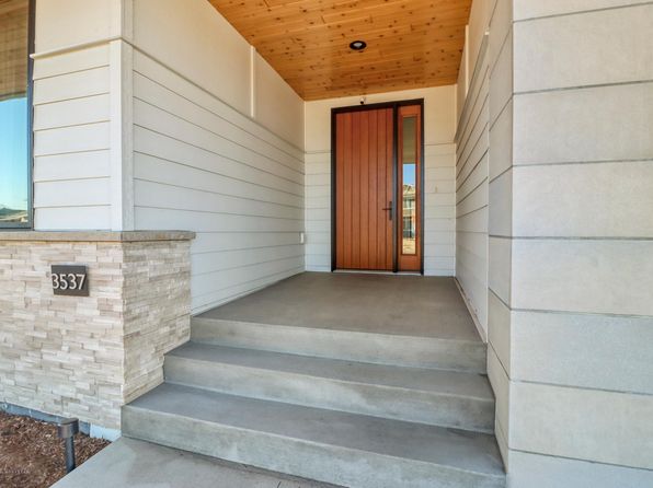3537 Grandwood Dr N, Fargo, ND 58102