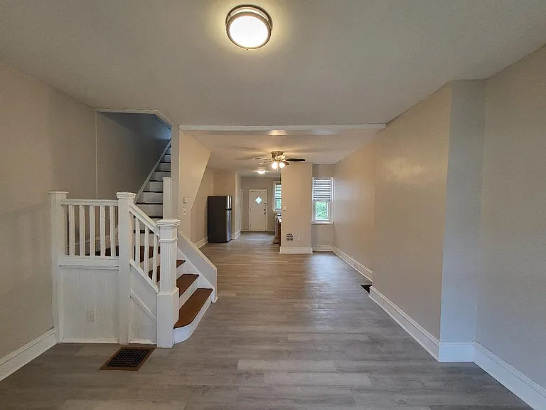 230 S Frazier St — Photo 4