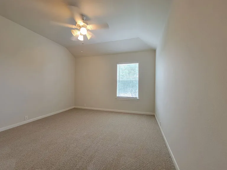 3430 Shiraz Loop — Photo 21