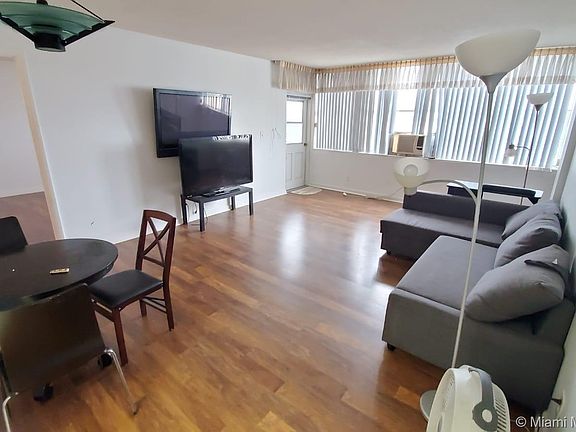 2nd image of 2025 NE 164th St APT 1007