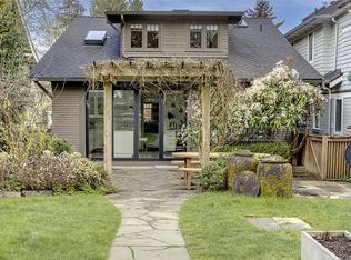 1922 11th Ave E, Seattle, WA 98102