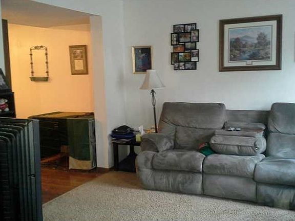 Living room into dinning room