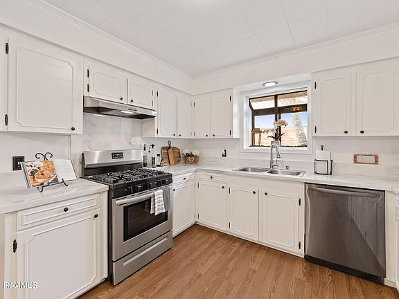 5th image of 5313 Shoreline Dr