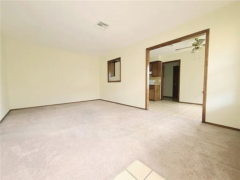 163 Barrett Pl — Photo 2