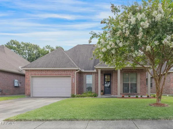 201 Spanish Moss Ln, Broussard, LA 70518