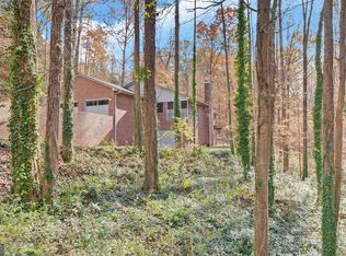 551 Hillendale Dr, Toccoa, GA 30577
