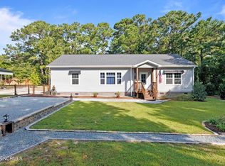 107-107A Colbert Ln, Hampstead, NC 28443