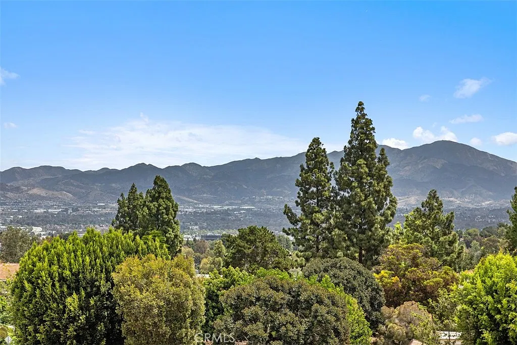 1 bed, 1.5 bath, 837 sqft, $2,700 — Photo 1