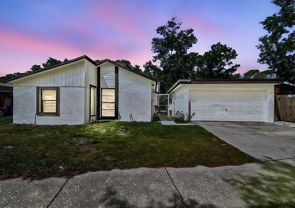 1st image of 1927 Gregory Dr