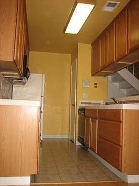 3rd image of 6528 Bremen Dr