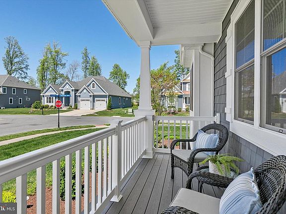 4th image of 35505 Hedgerow Ln