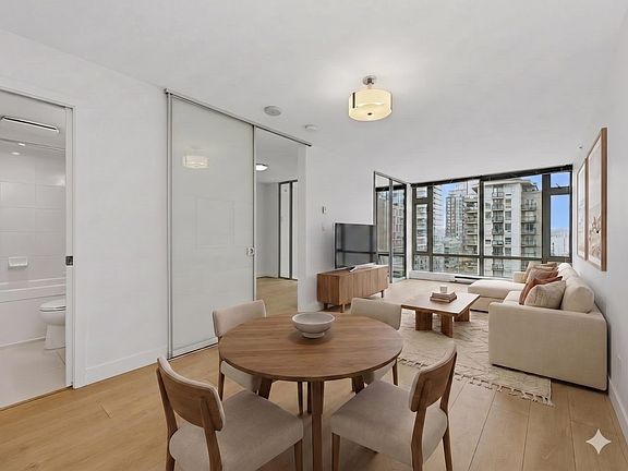 5th image of 1255 Seymour St #903