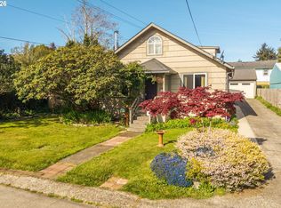 2988 Sheridan Ave, North Bend, OR 97459