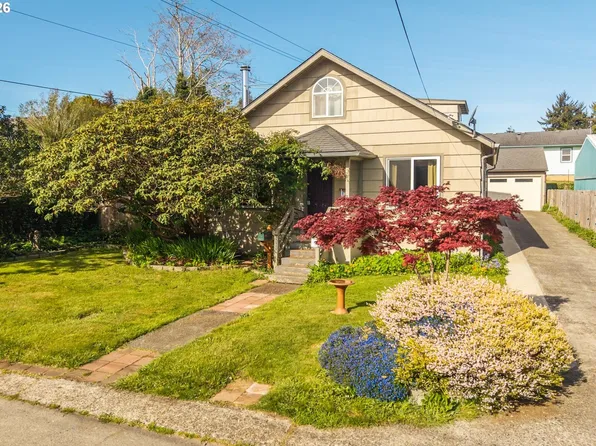 2988 Sheridan Ave, North Bend, OR 97459