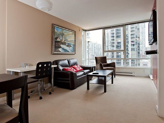 3rd image of 928 Beatty St #1109
