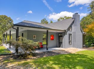 83 Sugar Cane Dr, Hartwell, GA 30643