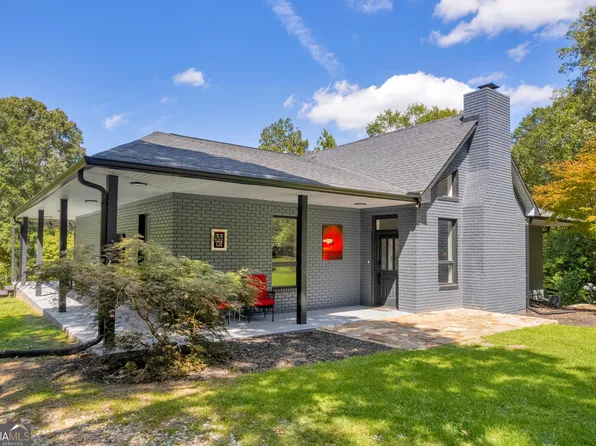 83 Sugar Cane Dr, Hartwell, GA 30643