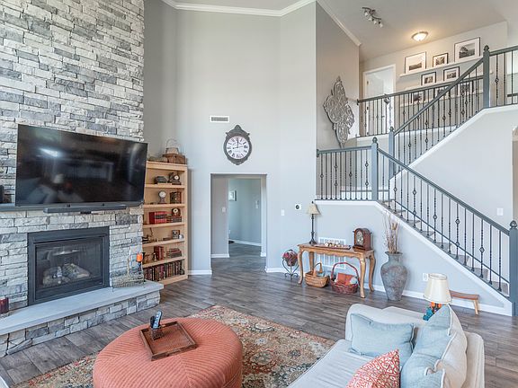 5th image of 10158 Pepper Tree Ln