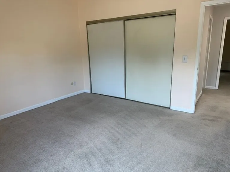 658 Racquet Club Cir — Photo 25