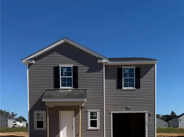 286 Arlington Dr, Raeford, NC 28376