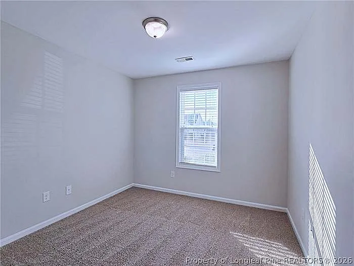 204 Feathers Ln — Photo 32