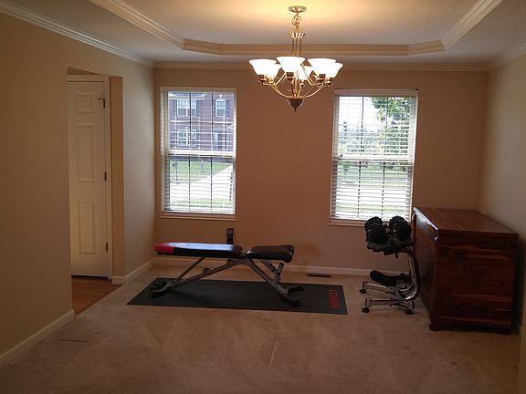 5th image of 442 Gorham Dr