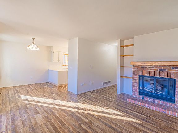 5th image of 925 E Prospect Rd #D