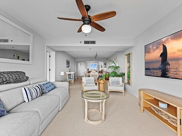 201 S Seas Dr #404 — Photo 14