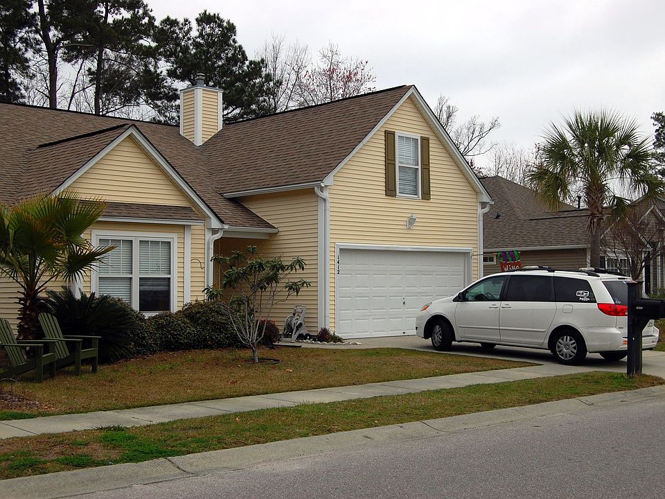 2nd image of 1412 Wellesley Cir