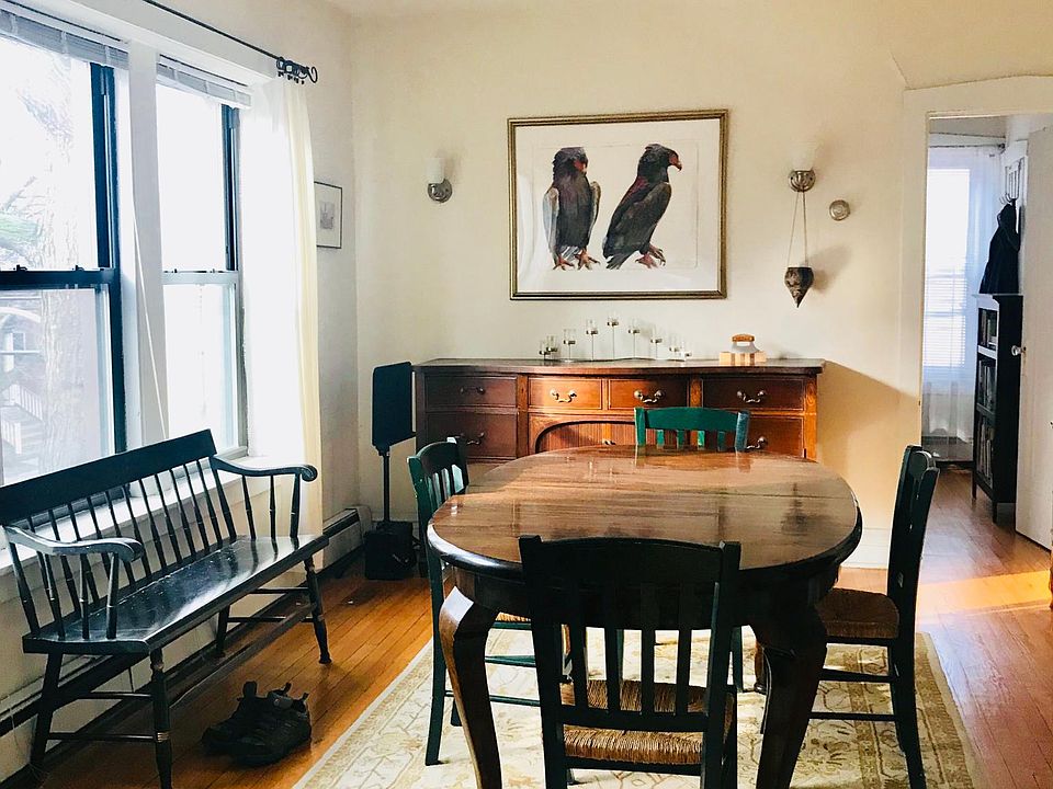 1st image of 3605 N Claremont Ave #2