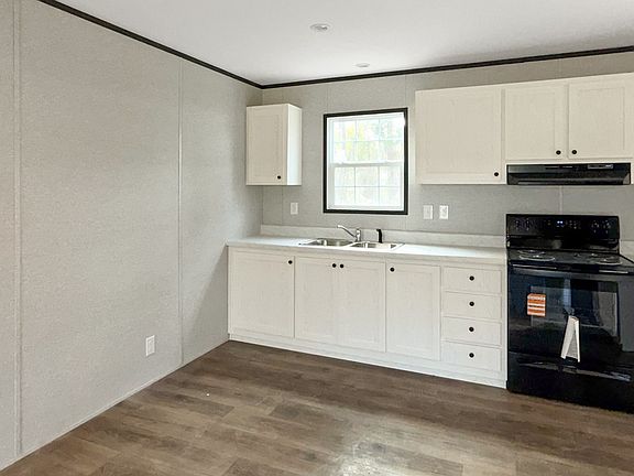 5th image of 542 NE Tammy Ln