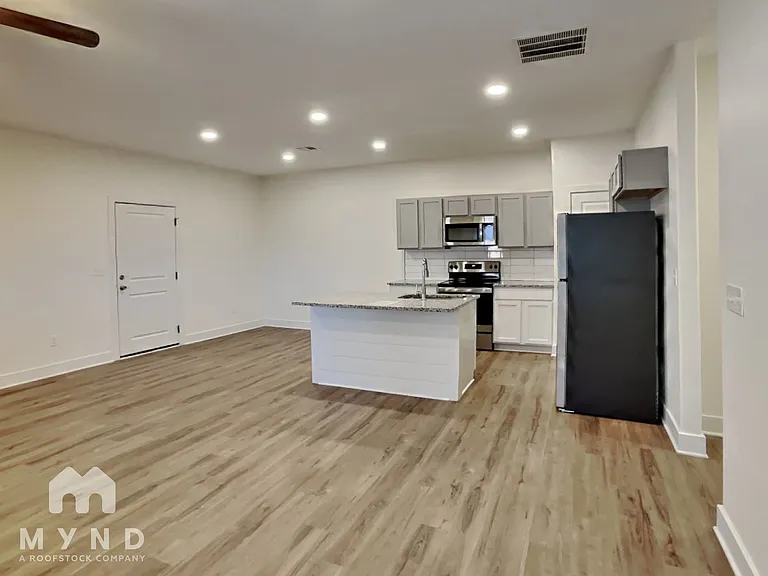 5790 E Bristol Cir #5790 — Photo 6