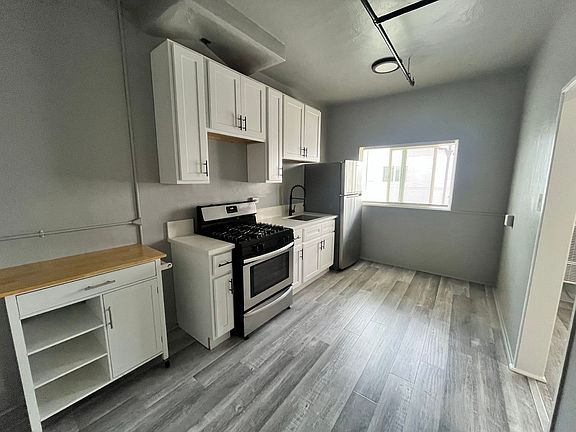 3rd image of 170 S Mountain View Ave APT 203