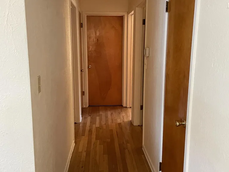 705 SE Bell Ave — Photo 6