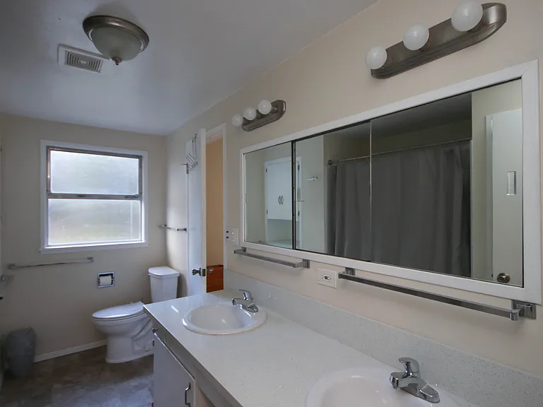 2455 Cooley Pl — Photo 30