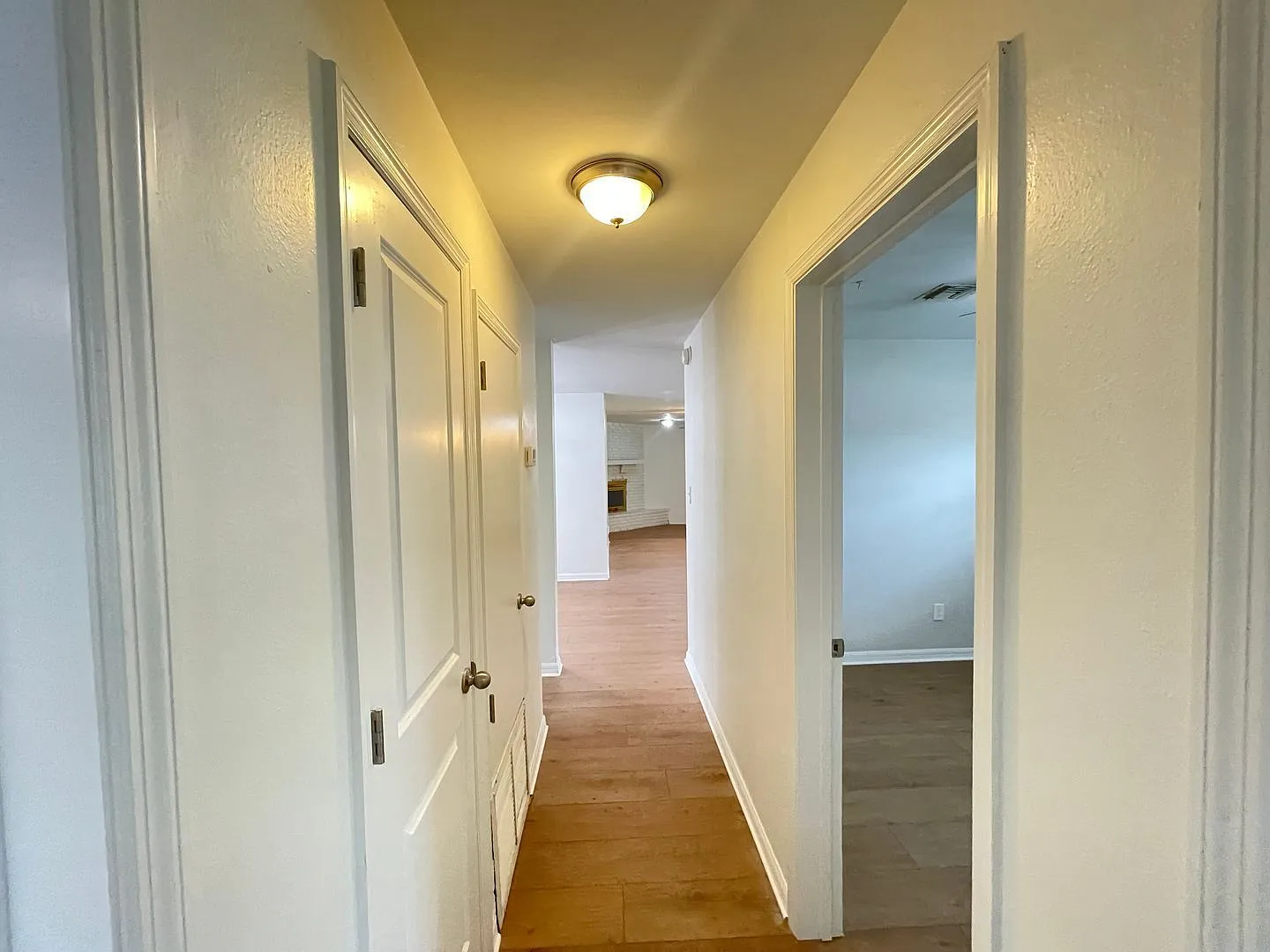 3 bed, 2.0 bath, 1320 sqft, $2,250 — Photo 4