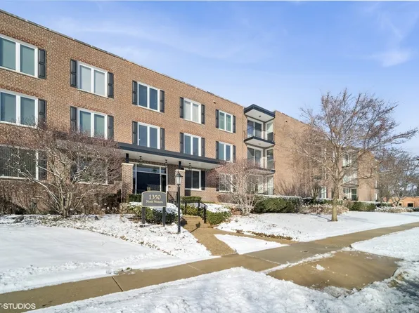 1350 N Western Ave APT 212, Lake Forest, IL 60045