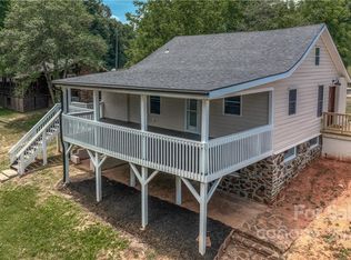 6284 Lynchburg Rd, Hickory, NC 28601